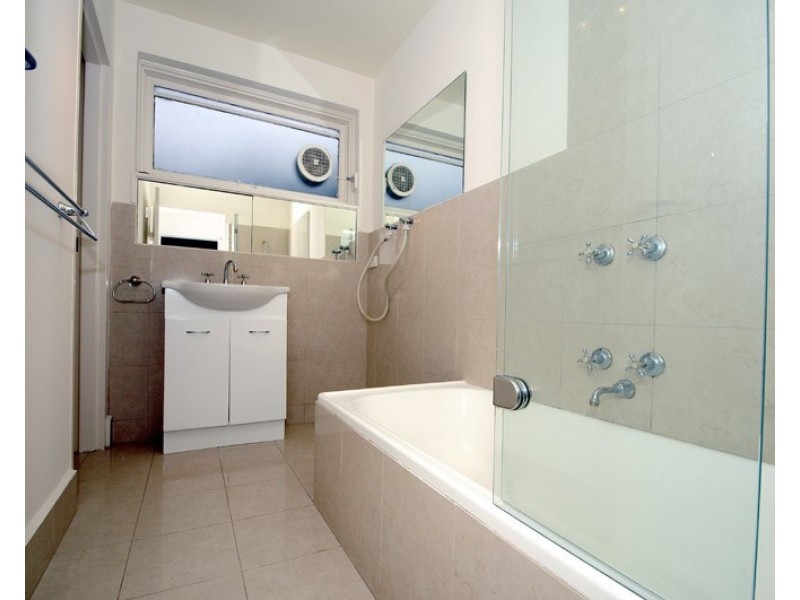 4/25 Warley Road, Malvern East VIC 3145