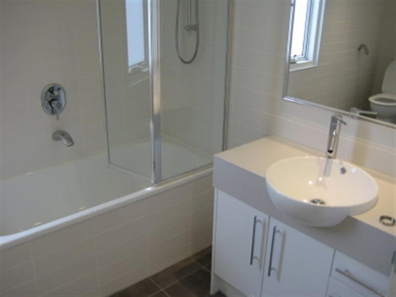 4/50 Poath Road, Hughesdale VIC 3166