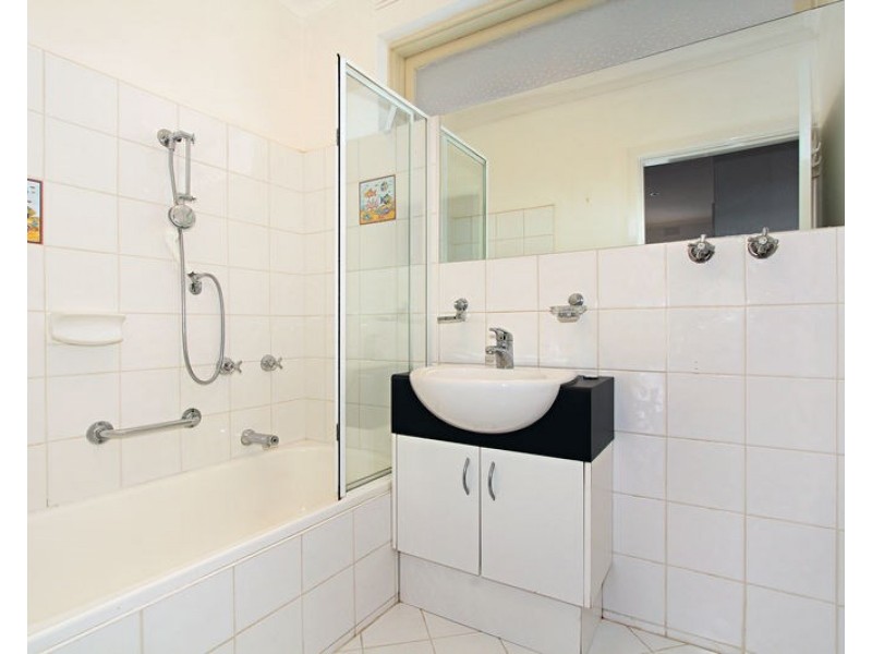 4/29-31 Toolambool Road, Carnegie VIC 3163