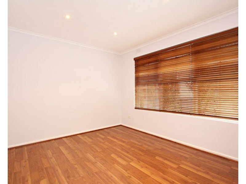 4/29-31 Toolambool Road, Carnegie VIC 3163