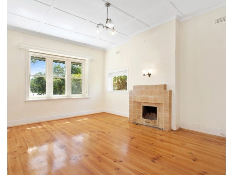 4 Nirvana Avenue, Malvern East VIC 3145