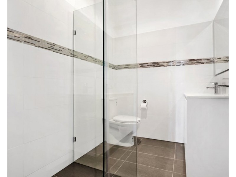 4 Nirvana Avenue, Malvern East VIC 3145