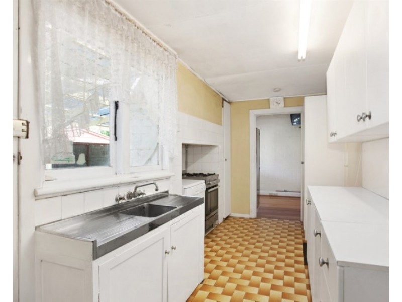 4 Nirvana Avenue, Malvern East VIC 3145