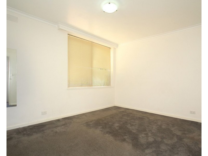 4/1150 Dandenong Road, Carnegie VIC 3163