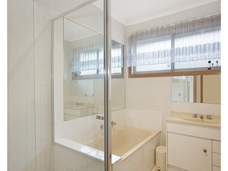 1/48 St James Avenue, Springvale VIC 3171