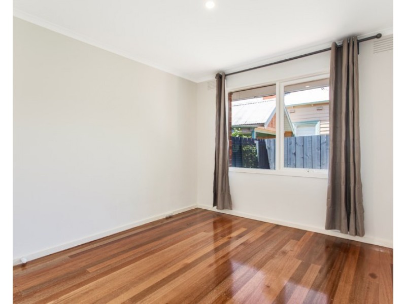 2/6 Mile End Road, Carnegie VIC 3163