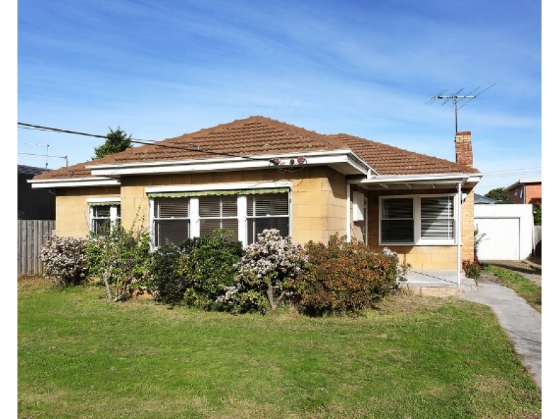 8 Leigh Street, Oakleigh VIC 3166