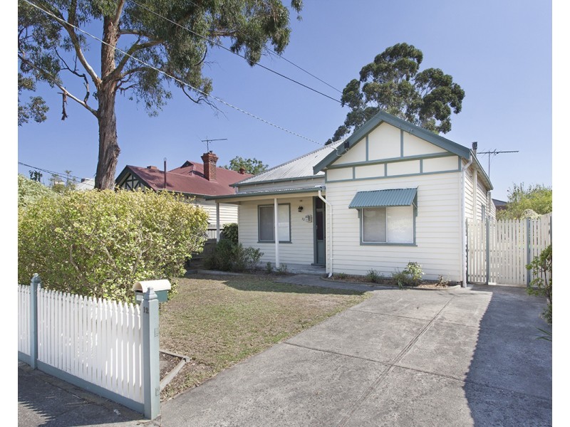 12 Graceburn Avenue, Carnegie VIC 3163