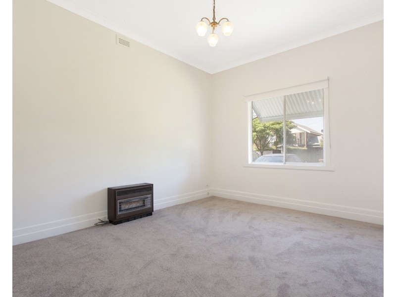 12 Graceburn Avenue, Carnegie VIC 3163