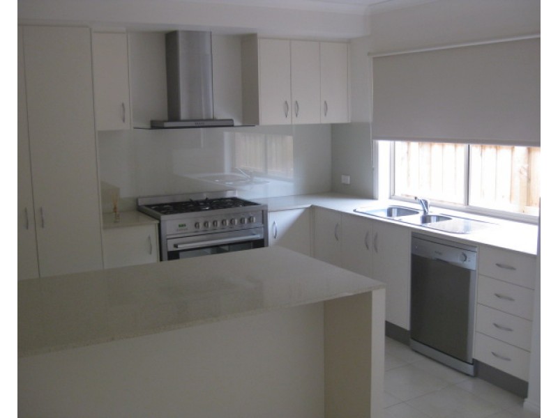 2/5 MURDO Road, Clayton VIC 3168