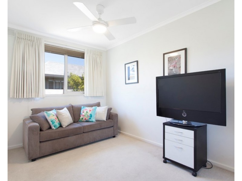 10/8 Cavendish Place, Brighton VIC 3186