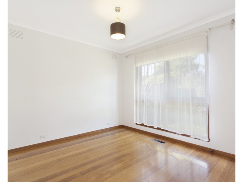 1/8 Holloway Street, Ormond VIC 3204