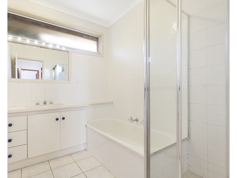 1/8 Holloway Street, Ormond VIC 3204