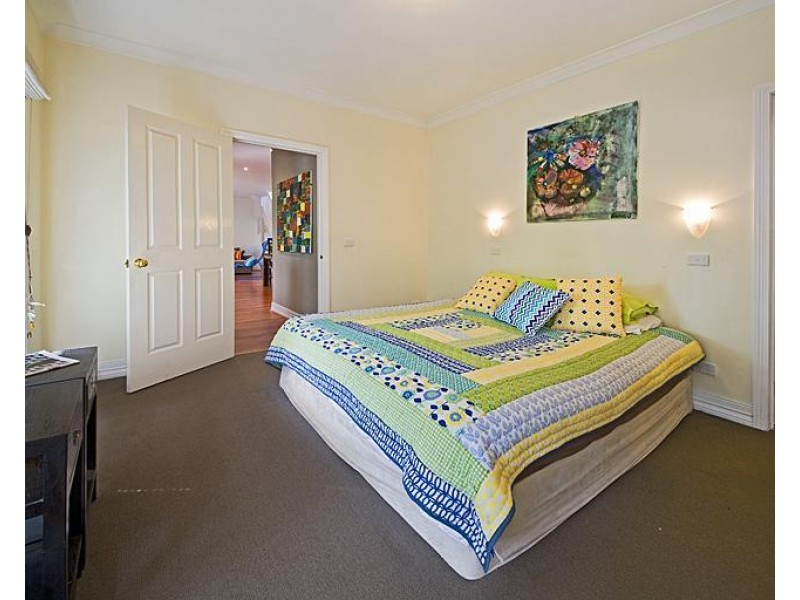 7 Lake Street, Carnegie VIC 3163