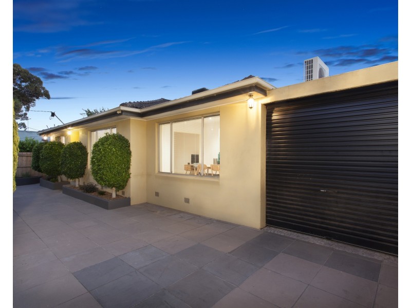 5 McLaurin Road, Carnegie VIC 3163