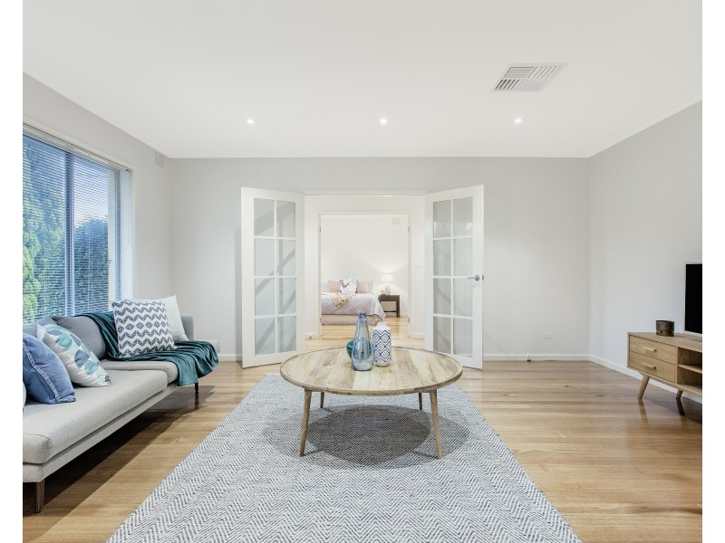 5 McLaurin Road, Carnegie VIC 3163