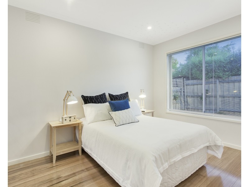 5 McLaurin Road, Carnegie VIC 3163