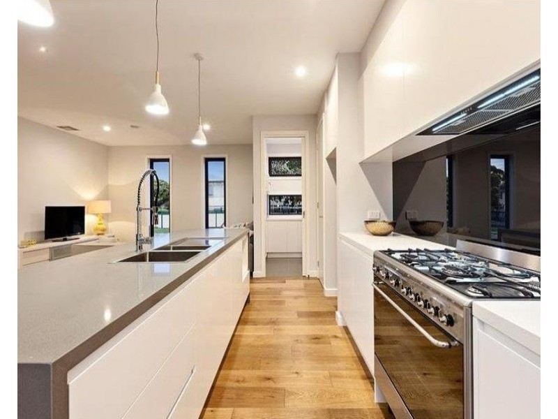 6 Kangaroo Road, Murrumbeena VIC 3163