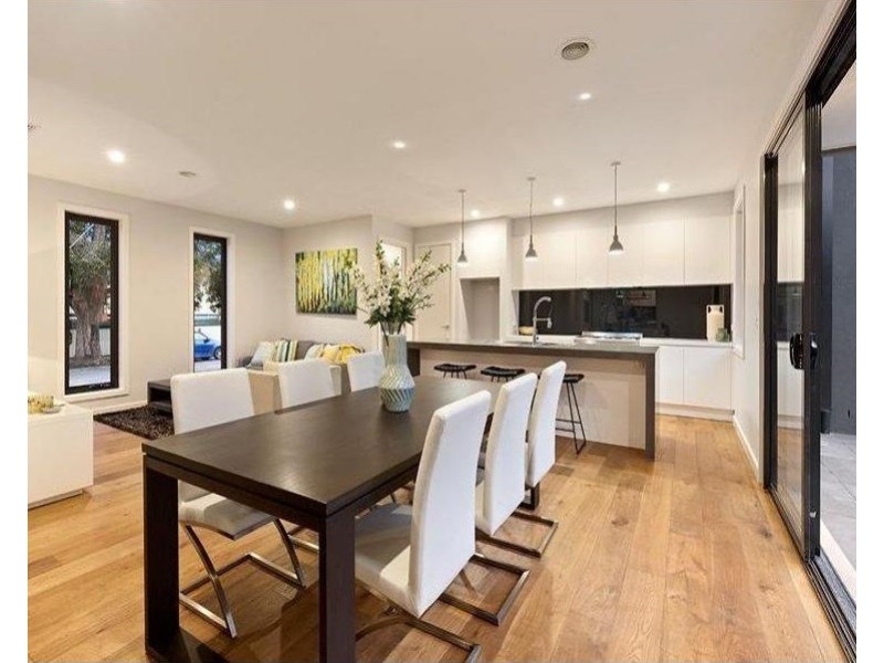 6 Kangaroo Road, Murrumbeena VIC 3163