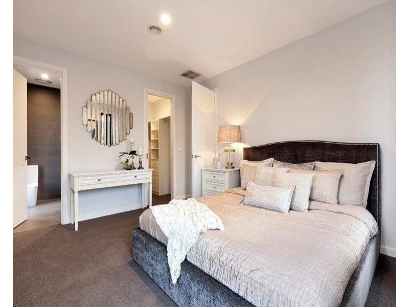 6 Kangaroo Road, Murrumbeena VIC 3163