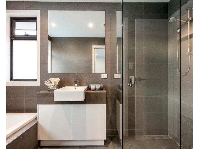 6 Kangaroo Road, Murrumbeena VIC 3163