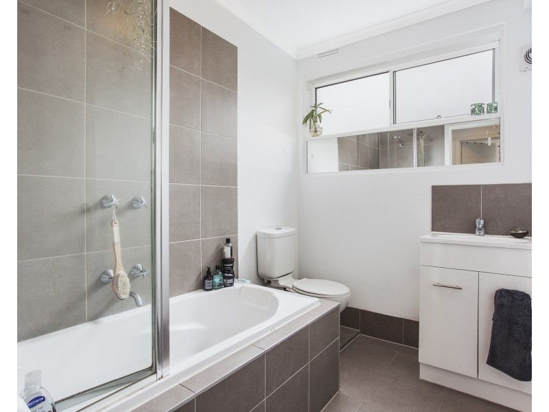 1/158 Kangaroo Road, Hughesdale VIC 3166