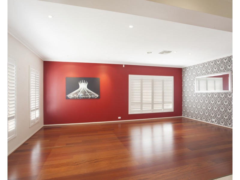 18 Winston Way, Murrumbeena VIC 3163