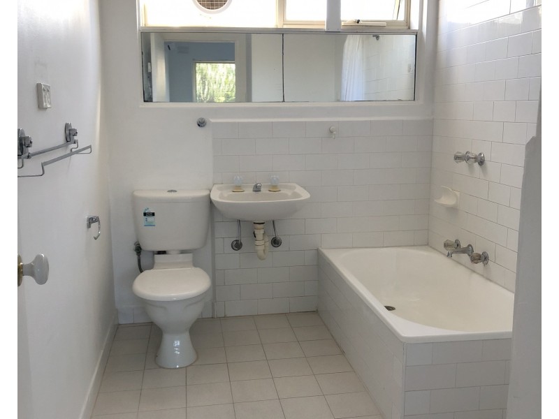 4/32 Madden Avenue, Carnegie VIC 3163