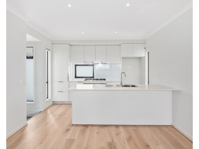 2/10 Laurel Street, Bentleigh East VIC 3165