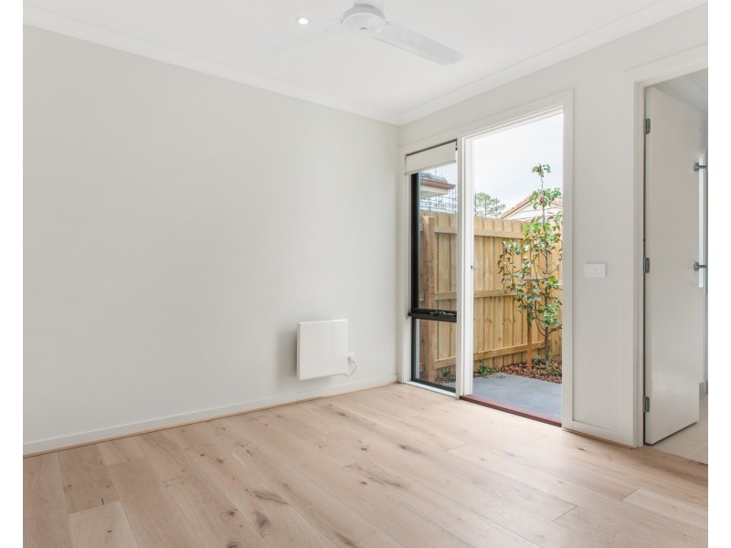 2/10 Laurel Street, Bentleigh East VIC 3165