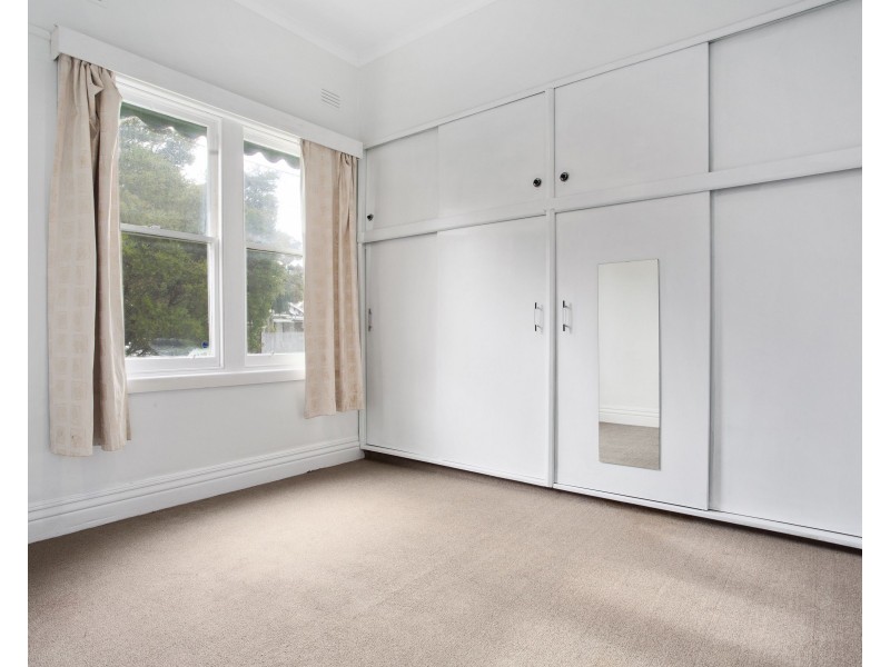 10 Walnut Street, Carnegie VIC 3163