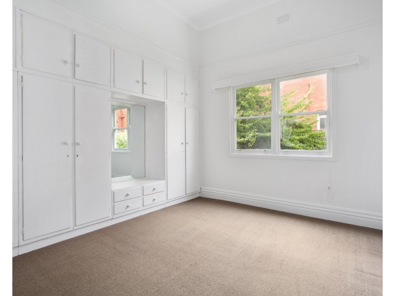 10 Walnut Street, Carnegie VIC 3163