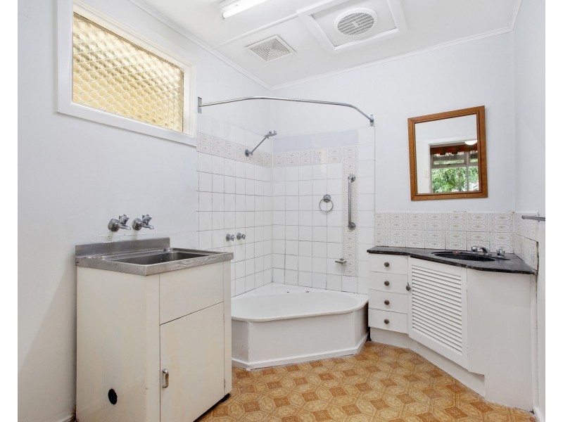 10 Walnut Street, Carnegie VIC 3163