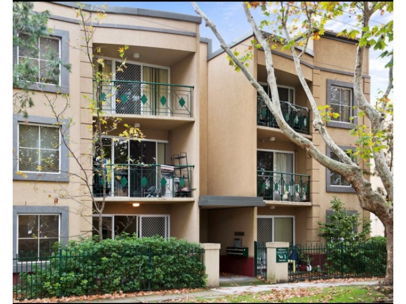 17/1 Warley Road, Malvern East VIC 3145