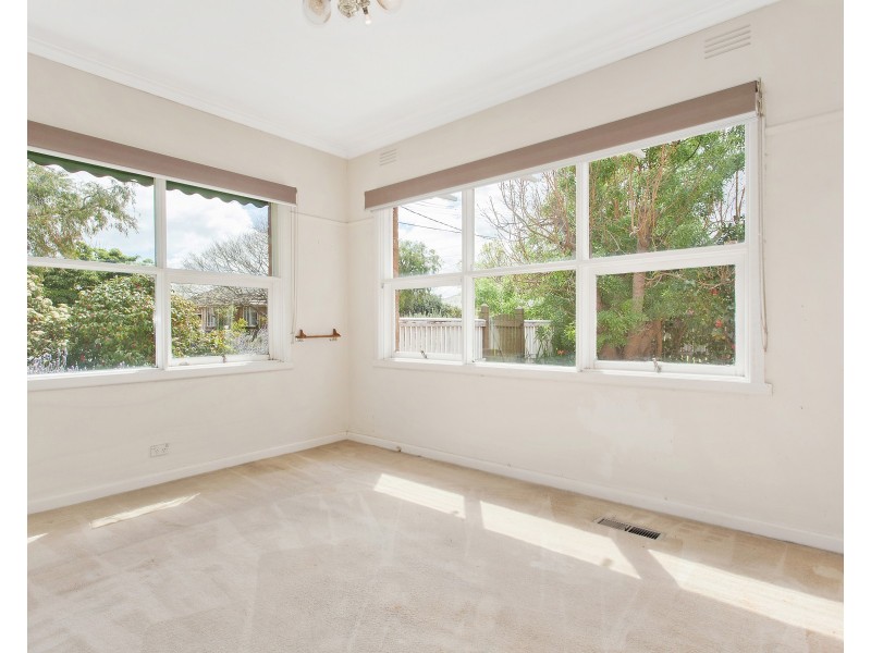 10 Wards Grove, Bentleigh East VIC 3165