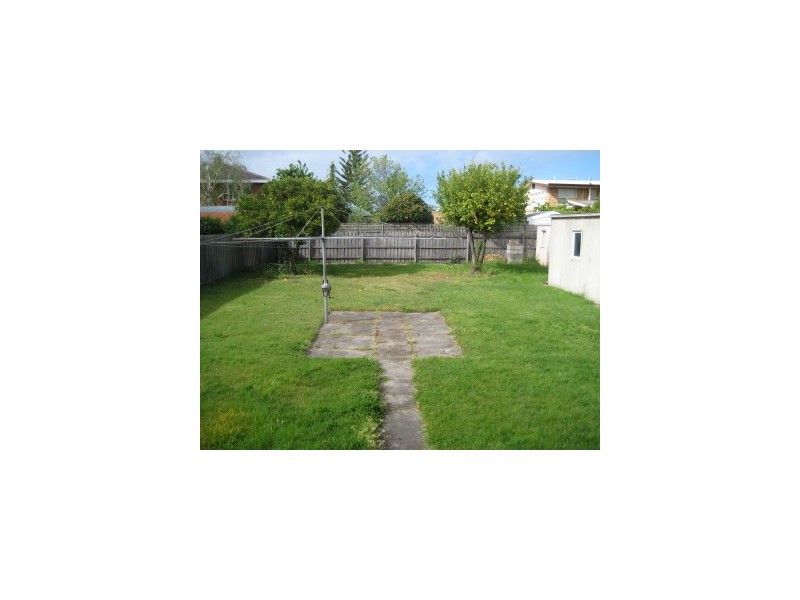 4 Wallace Avenue, Murrumbeena VIC 3163