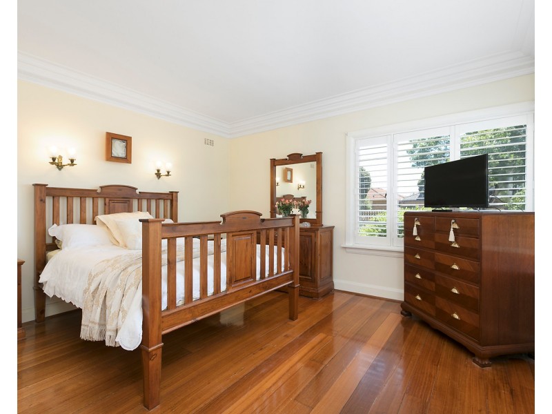 8 Wallace Avenue, Murrumbeena VIC 3163