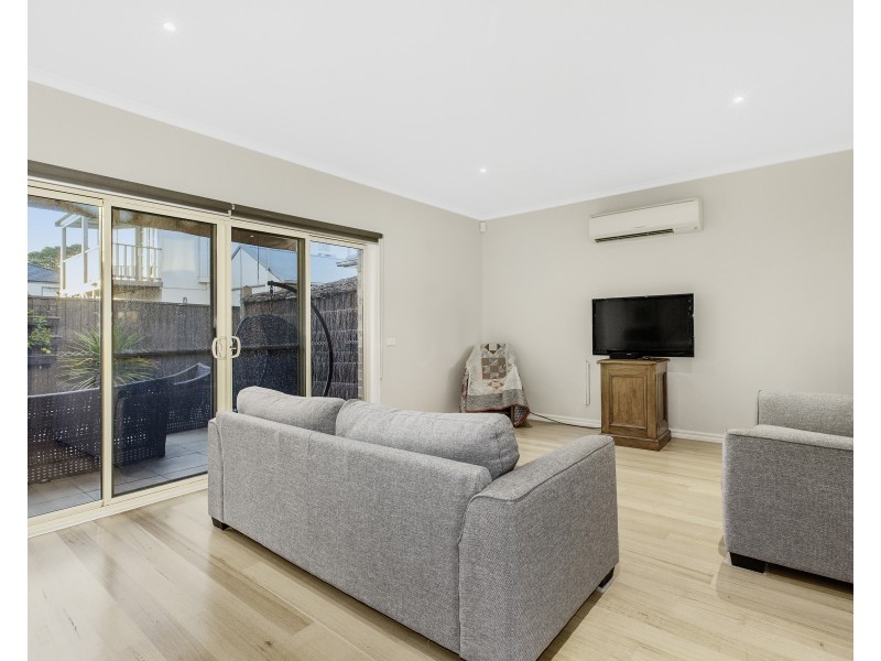 2/26 Dallas Avenue, Hughesdale VIC 3166