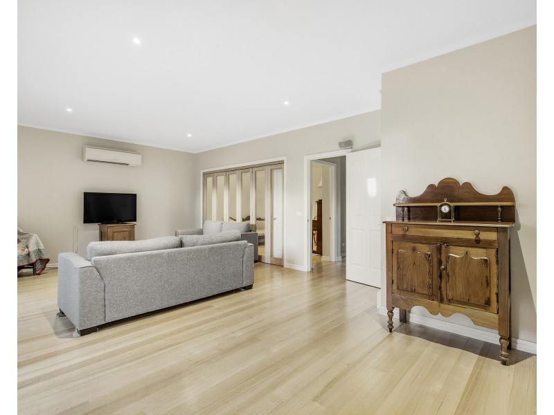 2/26 Dallas Avenue, Hughesdale VIC 3166