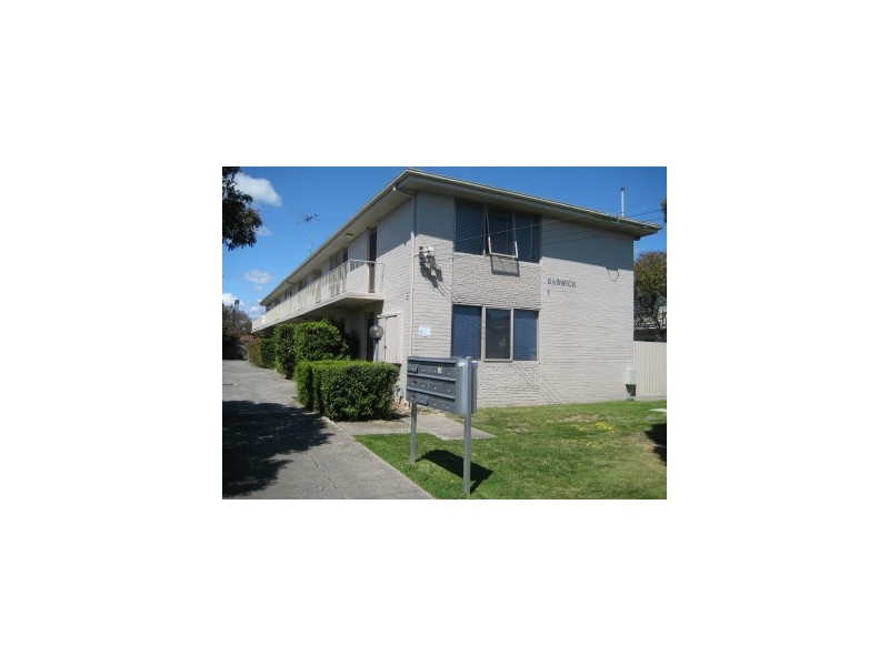 10/1 Kokaribb Road, Carnegie VIC 3163