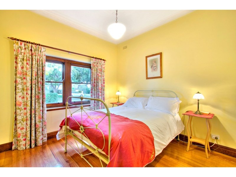 4 Second Avenue, Murrumbeena VIC 3163