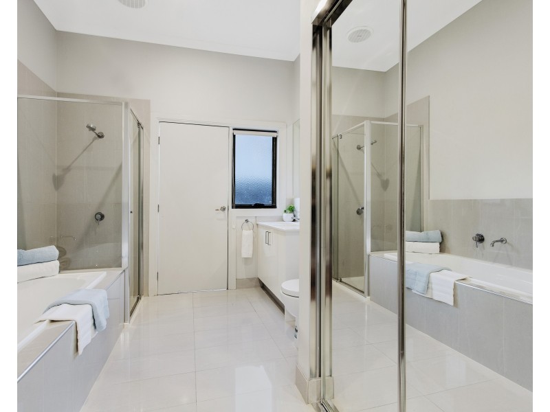 1/54 Willesden Road, Hughesdale VIC 3166