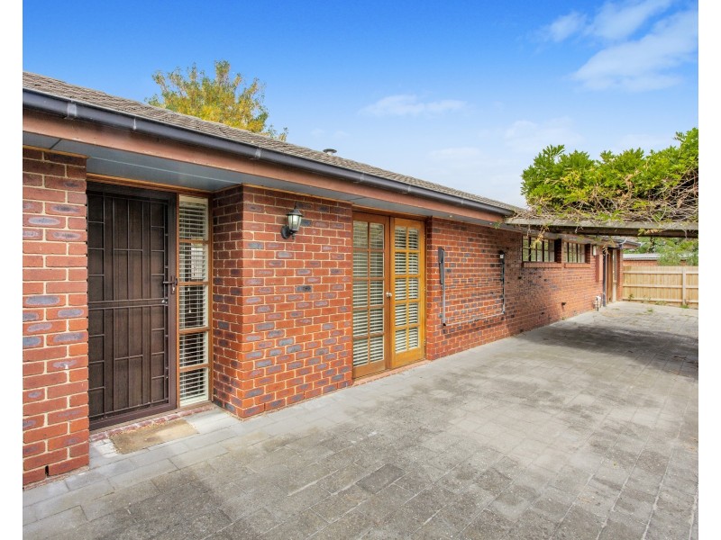 34 Oakdene Crescent, Carnegie VIC 3163