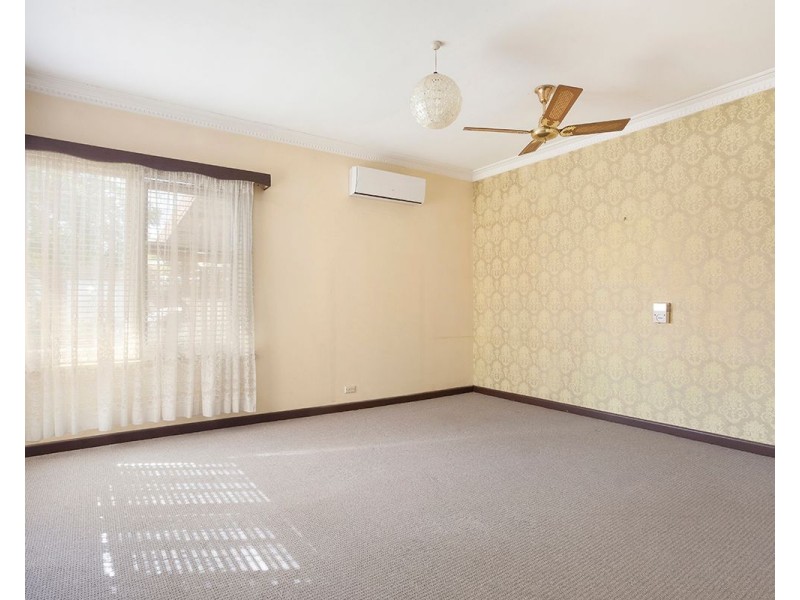 21 McLaurin Road, Carnegie VIC 3163