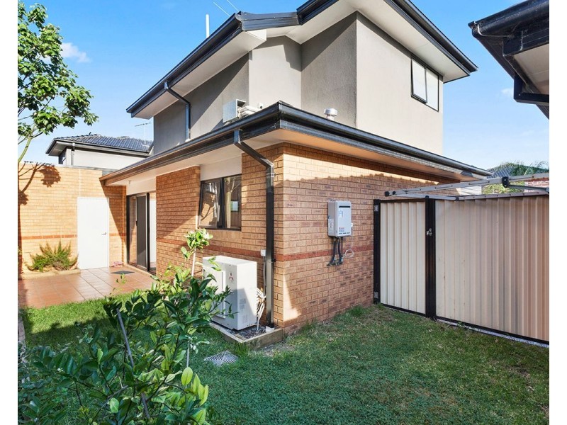 2/33 Bletchley Road, Hughesdale VIC 3166
