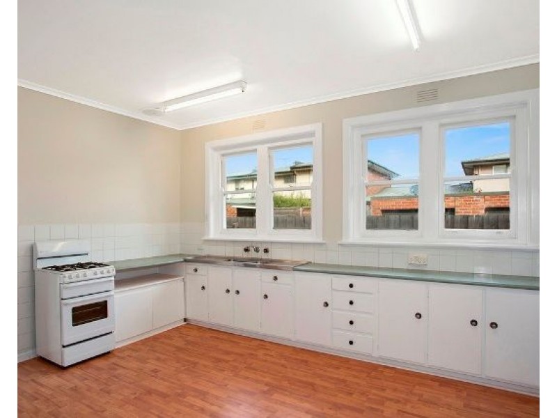 2 Enniss Avenue, Bentleigh East VIC 3165