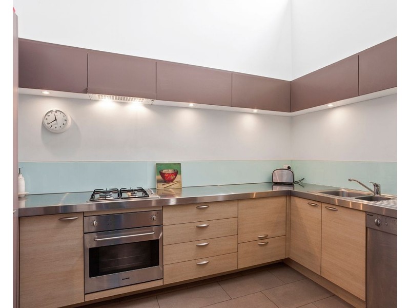 1/31-33 Kokaribb Road, Carnegie VIC 3163