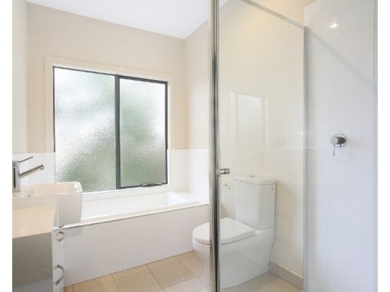 33B Selworthy Avenue, Oakleigh South VIC 3167