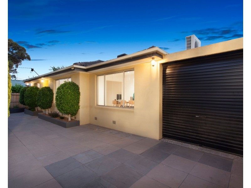 5 McLaurin Road, Carnegie VIC 3163