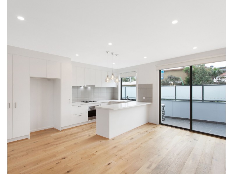 2/11 Bay Street, Parkdale VIC 3195